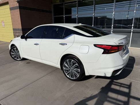 Used 2025 Nissan Altima 2.5 SL AWD/4WD image 5