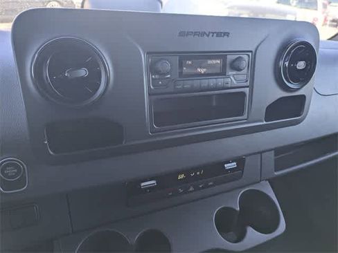 Used 2025 Mercedes-Benz Sprinter 2500 image 24