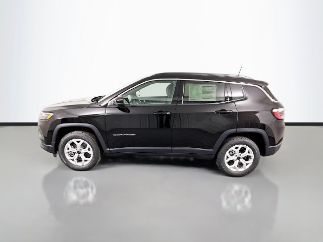 New 2026 Jeep Compass Latitude AWD/4WD image 4