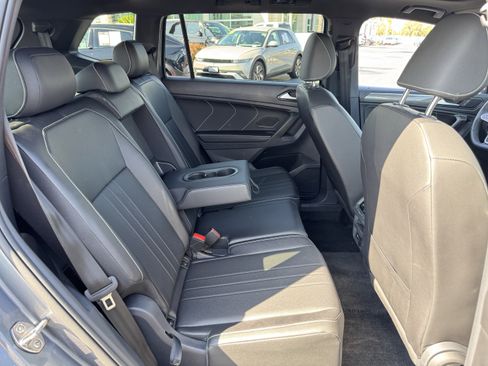 Certified 2024 Volkswagen Tiguan SE R-Line FWD image 35