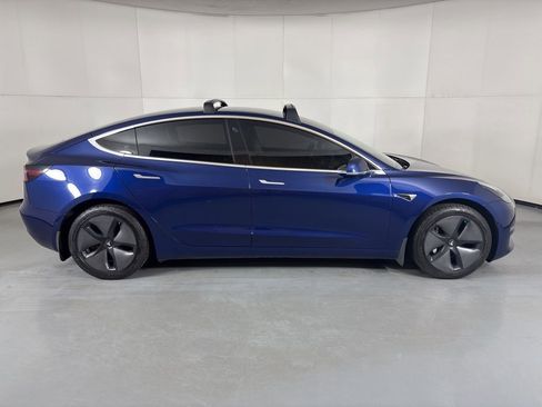 Used 2019 Tesla Model 3 Standard Range Plus RWD image 9