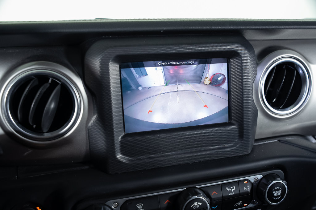 Used 2021 Jeep Wrangler Unlimited Sahara AWD/4WD image 34
