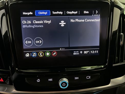 Used 2023 Chevrolet Traverse LT FWD image 19