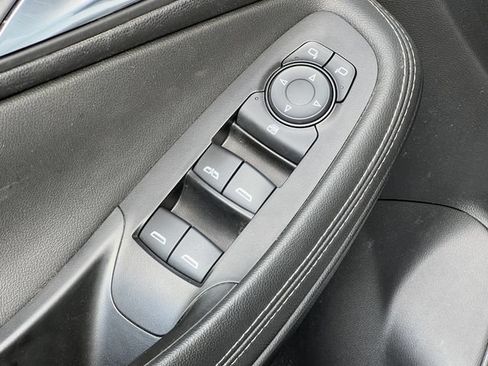Certified 2024 Buick Encore GX Preferred FWD image 14