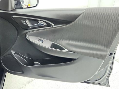 Used 2025 Chevrolet Malibu LT image 25