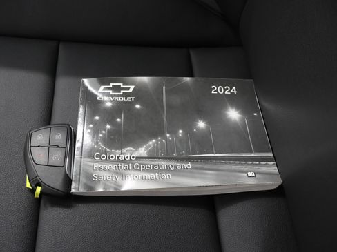 Used 2024 GMC Canyon Elevation w/ Elevation Premium Package AWD/4WD image 62