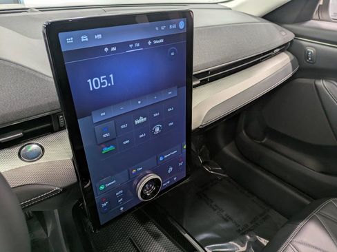 Used 2022 Ford Mustang Mach-E Select image 10