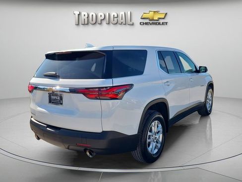 Used 2023 Chevrolet Traverse LS FWD image 3