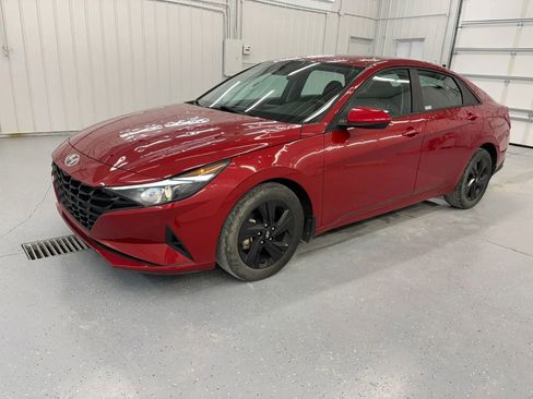 Used 2023 Hyundai Elantra SEL FWD image 13