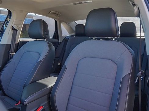 New 2026 Volkswagen Jetta SE image 10