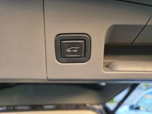 Used 2023 Cadillac XT5 Premium Luxury image 18