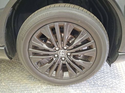 Used 2024 Toyota Venza Nightshade image 26