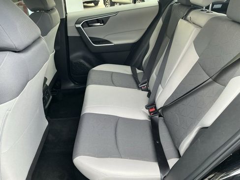 Used 2022 Toyota RAV4 XLE image 14