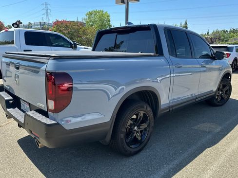 Used 2022 Honda Ridgeline Black Edition image 2