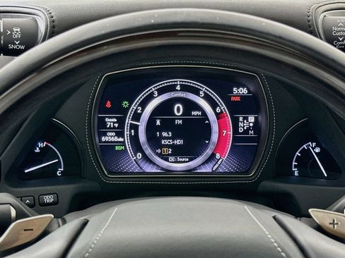 Used 2019 Lexus LS 500 w/ Interior Upgrade Package RWD image 13