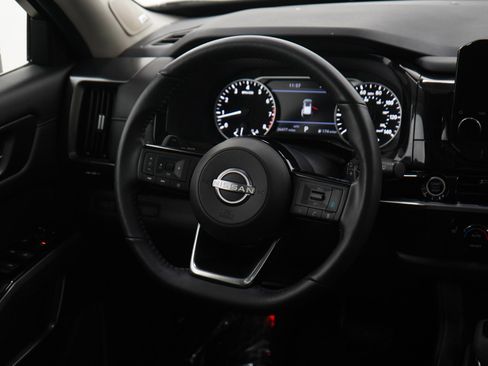 Used 2023 Nissan Pathfinder SL w/ SL Premium Package AWD/4WD image 16