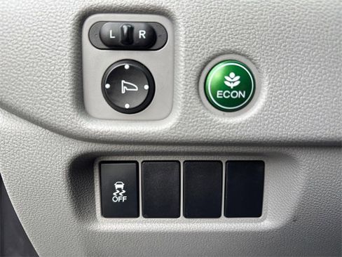 Used 2018 Honda Pilot LX image 16