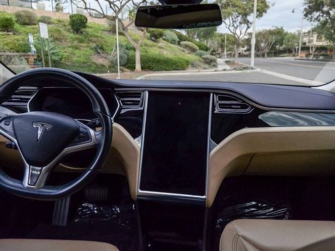 Used 2016 Tesla Model S 60 image 15