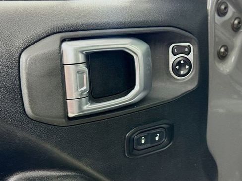 Used 2020 Jeep Wrangler Unlimited Willys image 17