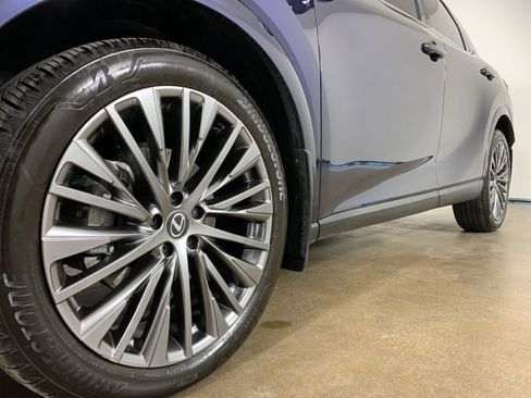 Used 2025 Lexus RX 350 AWD w/ Convenience Package image 2