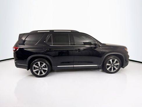 Used 2025 Honda Pilot Elite image 4