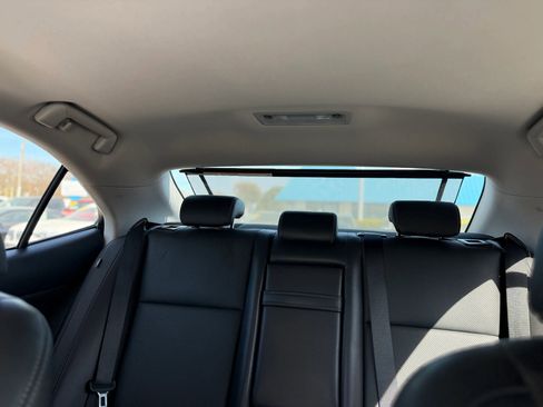 Used 2018 Lexus IS 350 AWD image 31