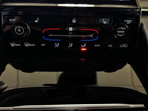 Used 2022 Jeep Grand Cherokee Limited w/ Trailer Tow Prep Group (B) image 16