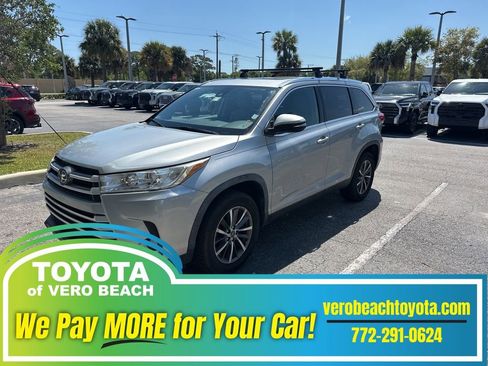 Used 2019 Toyota Highlander XLE image 1