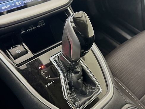 Used 2023 Subaru Outback Premium image 19