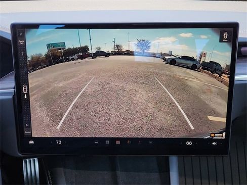 Used 2022 Tesla Model S image 14