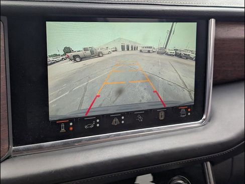 Used 2023 GMC Yukon Denali Ultimate AWD/4WD image 7