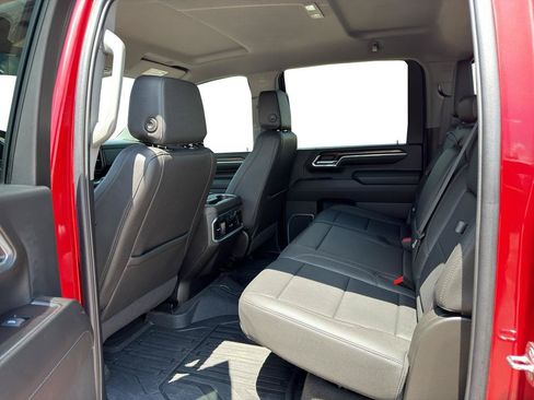 Used 2024 GMC Sierra 2500 SLT w/ SLT Premium Package AWD/4WD image 10
