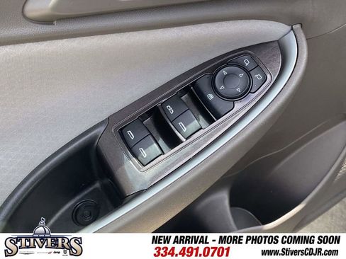 Used 2025 Chevrolet Malibu LT FWD image 50