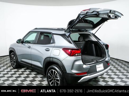 Used 2025 Chevrolet TrailBlazer LT AWD/4WD image 30