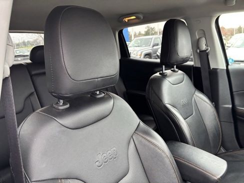 Used 2021 Jeep Compass Limited image 25