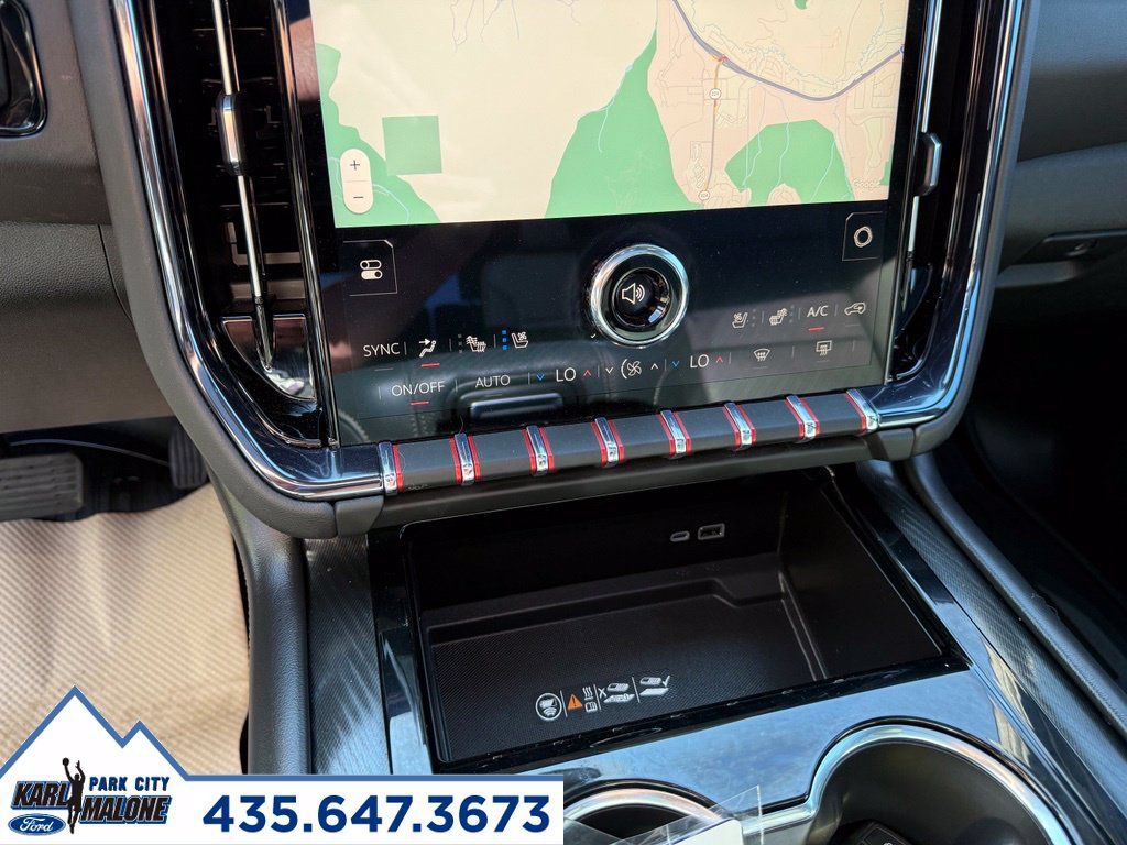Used 2025 GMC Yukon AT4 w/ AT4 Premium Plus Package AWD/4WD image 23