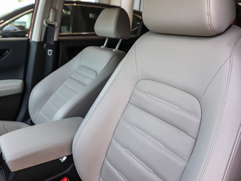 Used 2024 Honda CR-V EX-L image 30