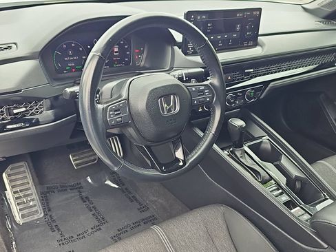 Used 2023 Honda Accord Sport image 15