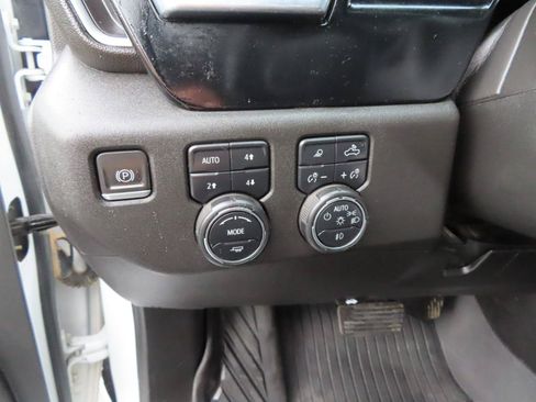 Used 2024 Chevrolet Silverado 2500 LT AWD/4WD image 29