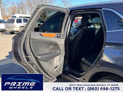 Used 2015 Lincoln MKC AWD w/ Equipment Group 102A Reserve image 11