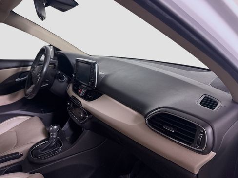 Used 2020 Hyundai Elantra GT w/ Style Package 02 image 30