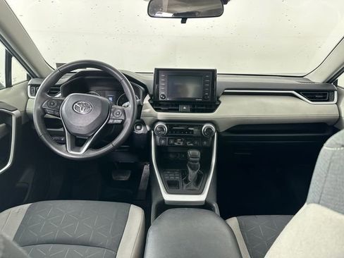 Used 2021 Toyota RAV4 XLE w/ Convenience Package image 16