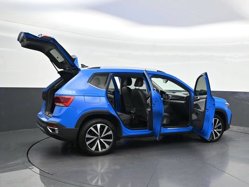 Used 2022 Volkswagen Taos SE FWD image 34