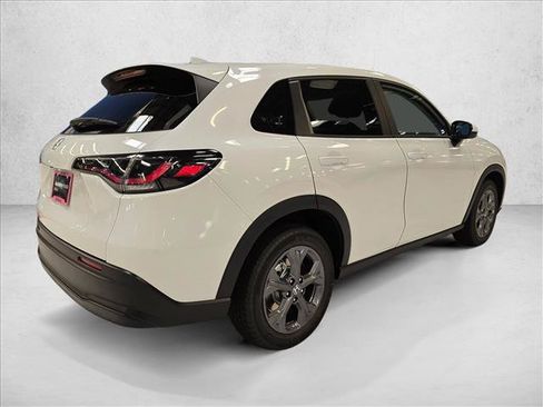 New 2027 Honda HR-V LX image 5