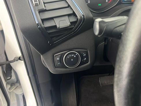 Used 2019 Ford Escape Titanium AWD/4WD image 13