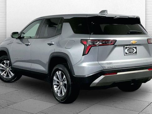 Used 2025 Chevrolet Equinox LT image 11