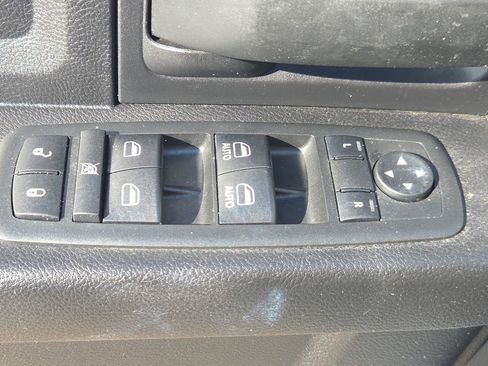 Used 2018 RAM 1500 Tradesman image 31