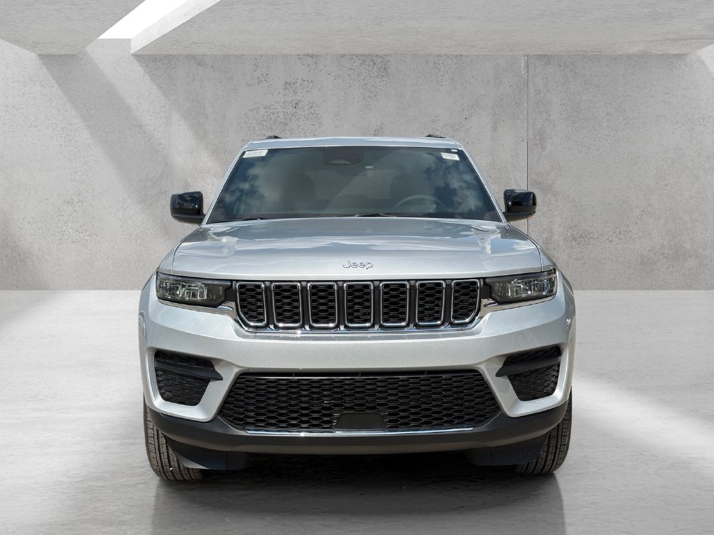 New 2026 Jeep Grand Cherokee Laredo X RWD image 2