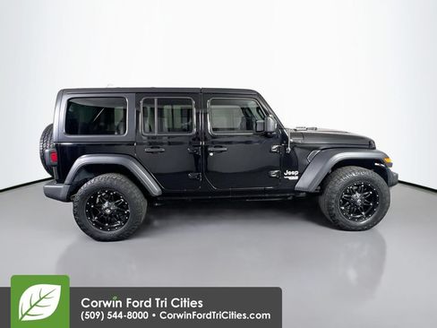 Used 2018 Jeep Wrangler Unlimited Sport S AWD/4WD image 18