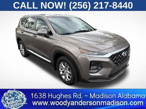 Used 2019 Hyundai Santa Fe SE image 5